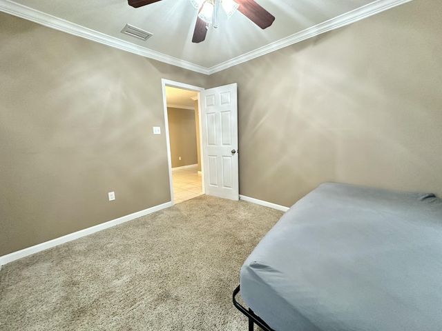 120 N Davis Lane, Defuniak Springs, FL 32433