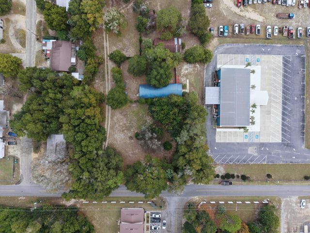 120 N Davis Lane, Defuniak Springs, FL 32433