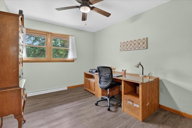 726 Rockshire Drive, Janesville, WI 53546