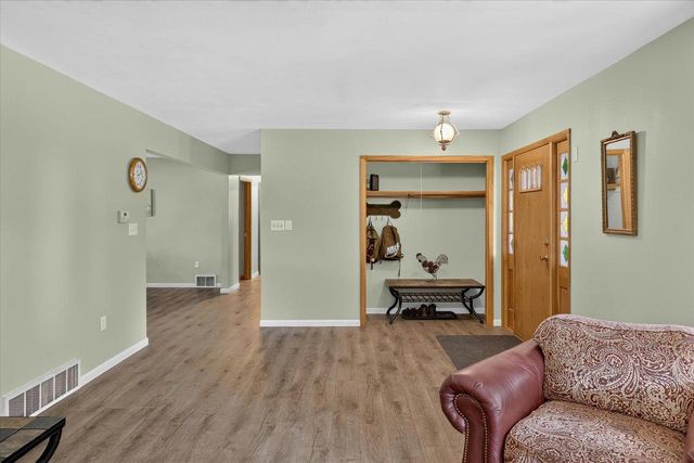 726 Rockshire Drive, Janesville, WI 53546