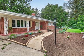 726 Rockshire Drive, Janesville, WI 53546