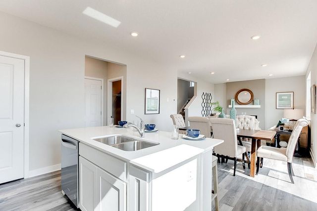 220 Snowdrop Trail, Waconia, MN 55387