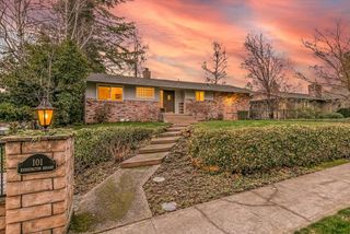 101 Kensington Square, Medford, OR 97504