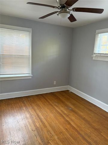 1037 Rushleigh Road, Cleveland Heights, OH 44121