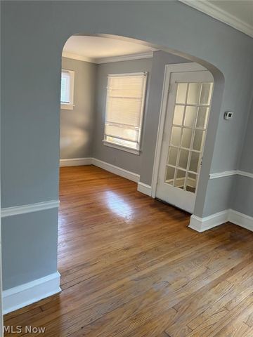 1037 Rushleigh Road, Cleveland Heights, OH 44121