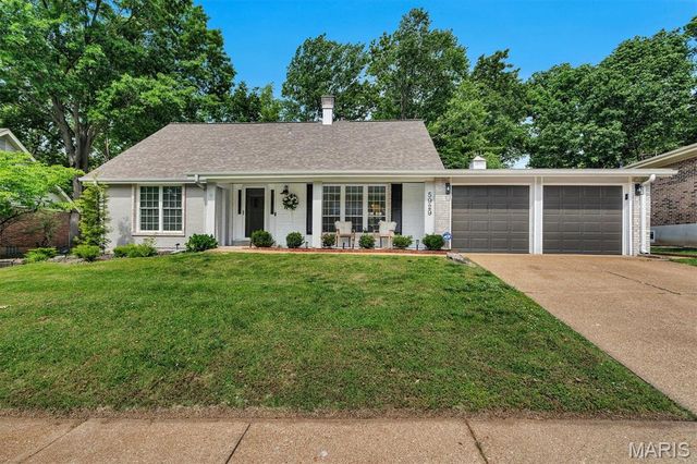 5929 Shortleaf Court, St Louis, MO 63128