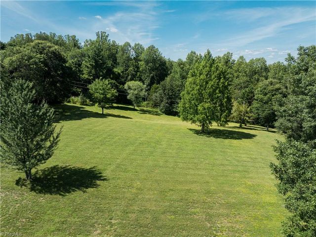 1901 Hennings Road, East Bend, NC 27018