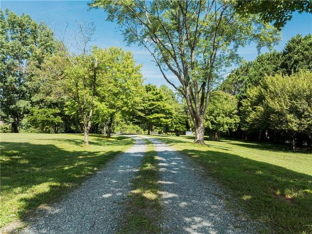 1901 Hennings Road, East Bend, NC 27018