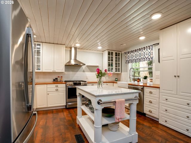 17505 Ne HILLSBORO Hwy, Newberg, OR 97132