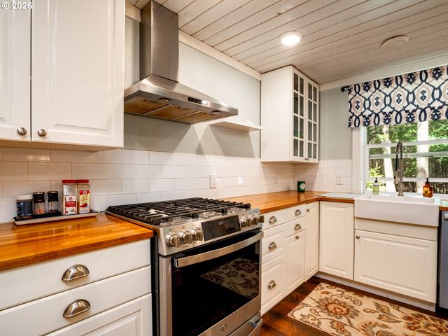 17505 Ne HILLSBORO Hwy, Newberg, OR 97132