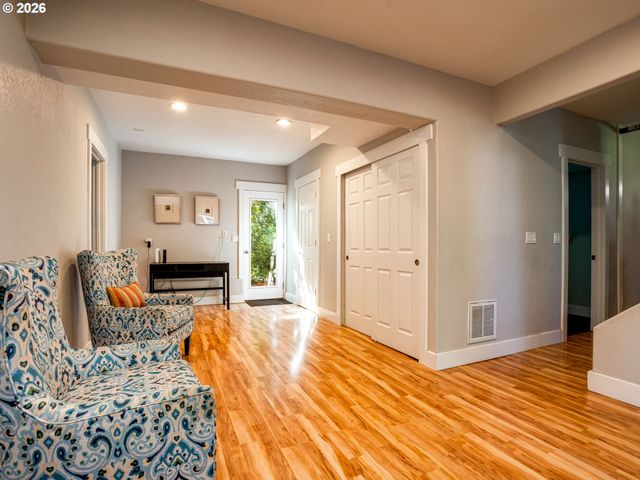 17505 Ne HILLSBORO Hwy, Newberg, OR 97132