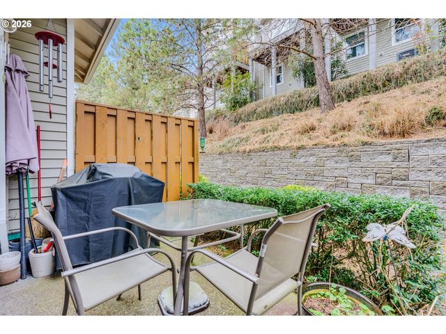 8730 Sw 147TH Ter 102, Beaverton, OR 97007