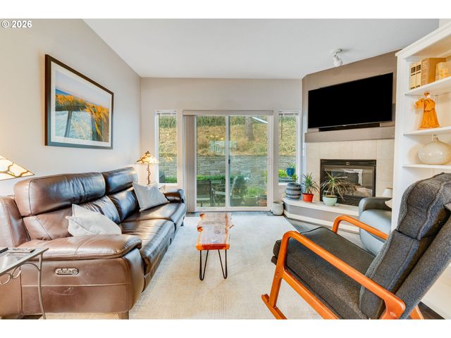 8730 Sw 147TH Ter 102, Beaverton, OR 97007