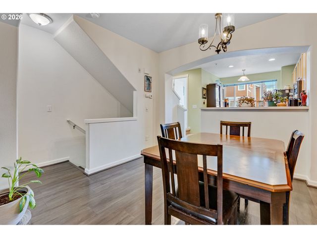 8730 Sw 147TH Ter 102, Beaverton, OR 97007