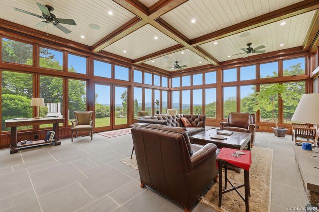13 Spy Glass Lane, Staatsburg, NY 12580