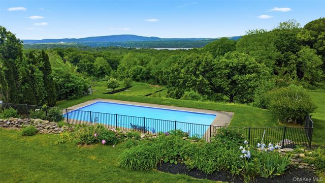 13 Spy Glass Lane, Staatsburg, NY 12580