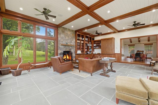 13 Spy Glass Lane, Staatsburg, NY 12580