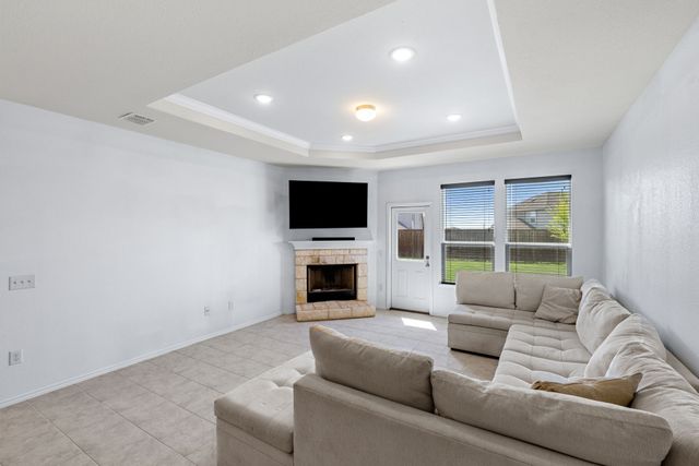 2913 Cash Place, Aubrey, TX 76227