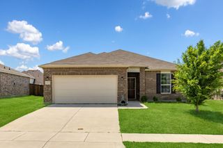 2913 Cash Place, Aubrey, TX 76227