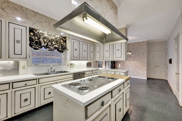 4353 Chickering Ln, Nashville, TN 37215