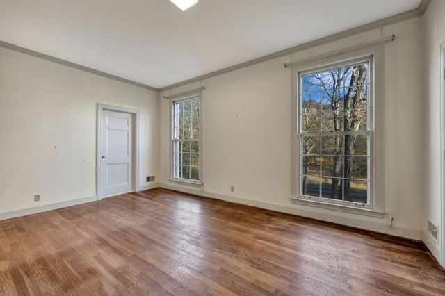 4353 Chickering Ln, Nashville, TN 37215