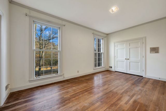 4353 Chickering Ln, Nashville, TN 37215