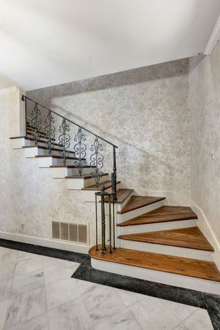 4353 Chickering Ln, Nashville, TN 37215