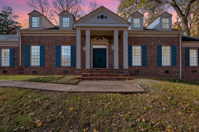 4353 Chickering Ln, Nashville, TN 37215