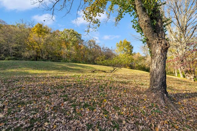 4353 Chickering Ln, Nashville, TN 37215