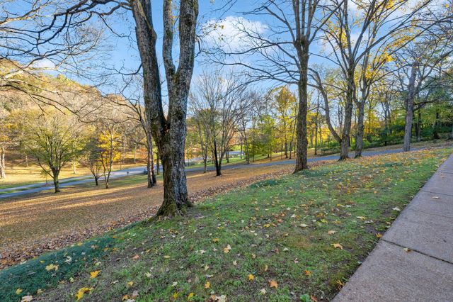 4353 Chickering Ln, Nashville, TN 37215