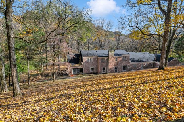 4353 Chickering Ln, Nashville, TN 37215