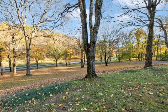 4353 Chickering Ln, Nashville, TN 37215