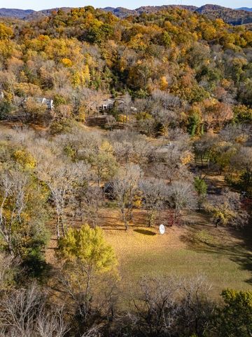 4353 Chickering Ln, Nashville, TN 37215