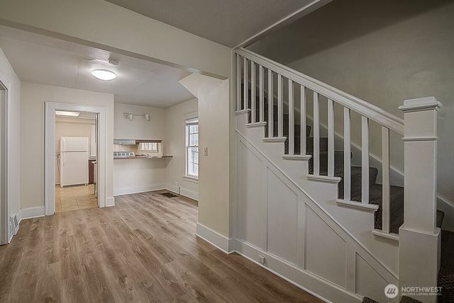4247 7th Avenue NE, Seattle, WA 98105