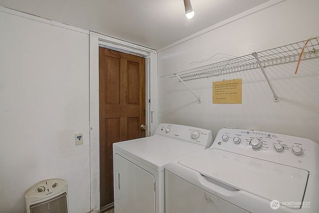 4247 7th Avenue NE, Seattle, WA 98105