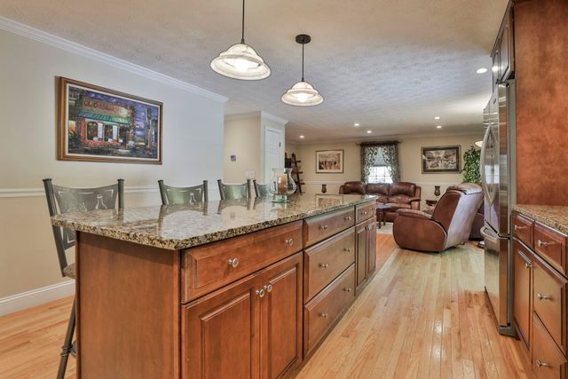 8 Joan Avenue, Hudson, NH 03051