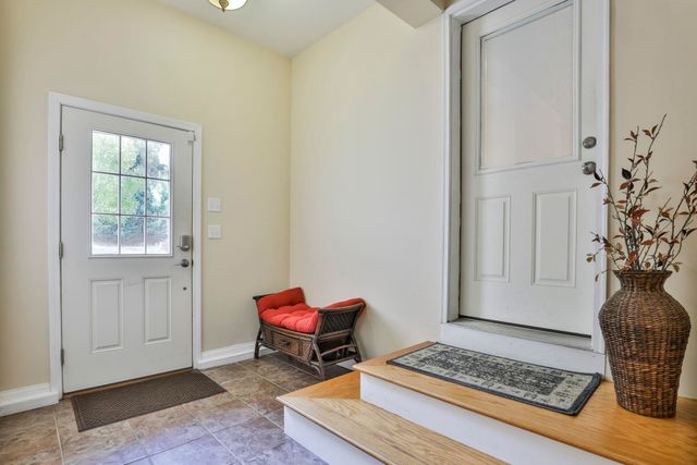 8 Joan Avenue, Hudson, NH 03051