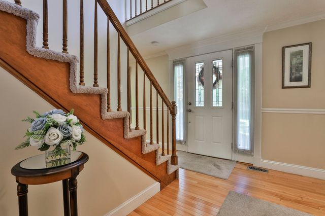 8 Joan Avenue, Hudson, NH 03051