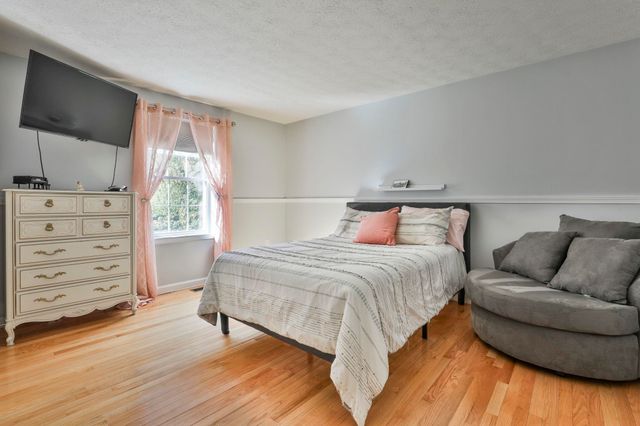 8 Joan Avenue, Hudson, NH 03051