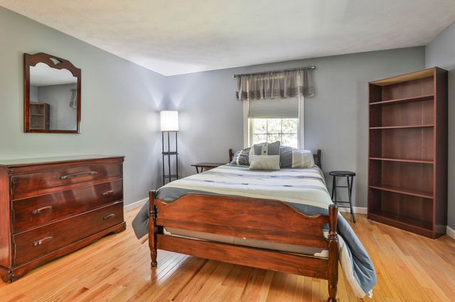 8 Joan Avenue, Hudson, NH 03051
