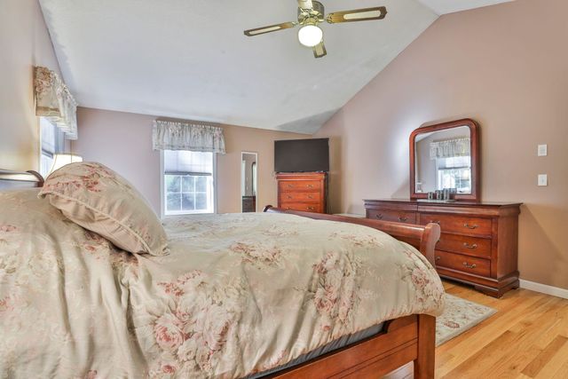 8 Joan Avenue, Hudson, NH 03051