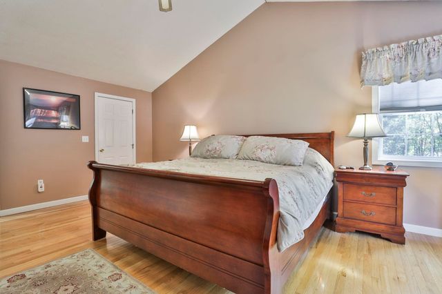8 Joan Avenue, Hudson, NH 03051