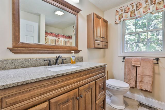8 Joan Avenue, Hudson, NH 03051