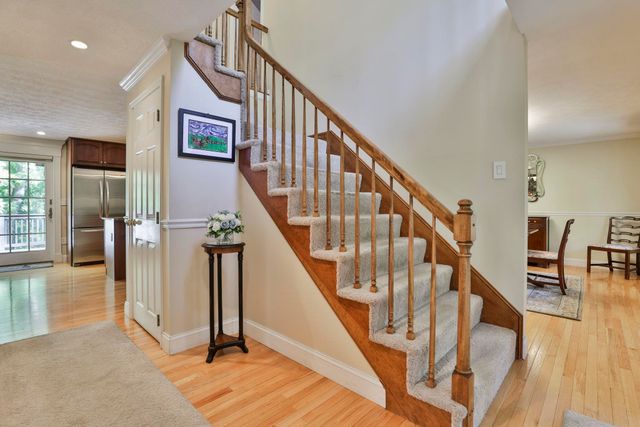 8 Joan Avenue, Hudson, NH 03051