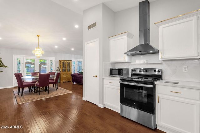 5333 W DUBLIN Court, Chandler, AZ 85226