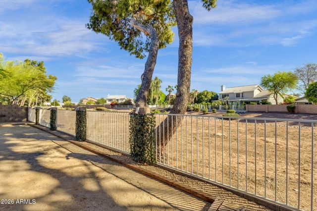 5333 W DUBLIN Court, Chandler, AZ 85226