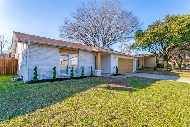 2501 Cherry Blossom Lane, Bedford, TX 76021