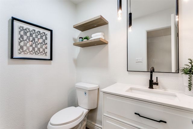 2501 Cherry Blossom Lane, Bedford, TX 76021