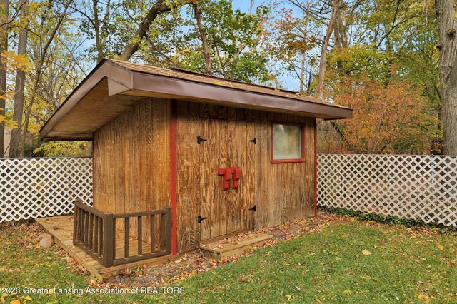 1515 Linden Street, East Lansing, MI 48823