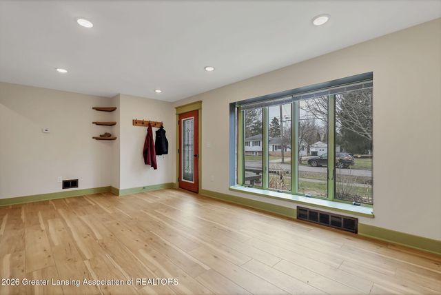 1515 Linden Street, East Lansing, MI 48823